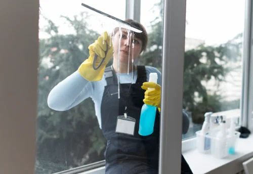 Nettoyage de vitres intérieures et extérieures à Abbécourt